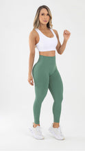 Load image into Gallery viewer, Seamless Green Leggings